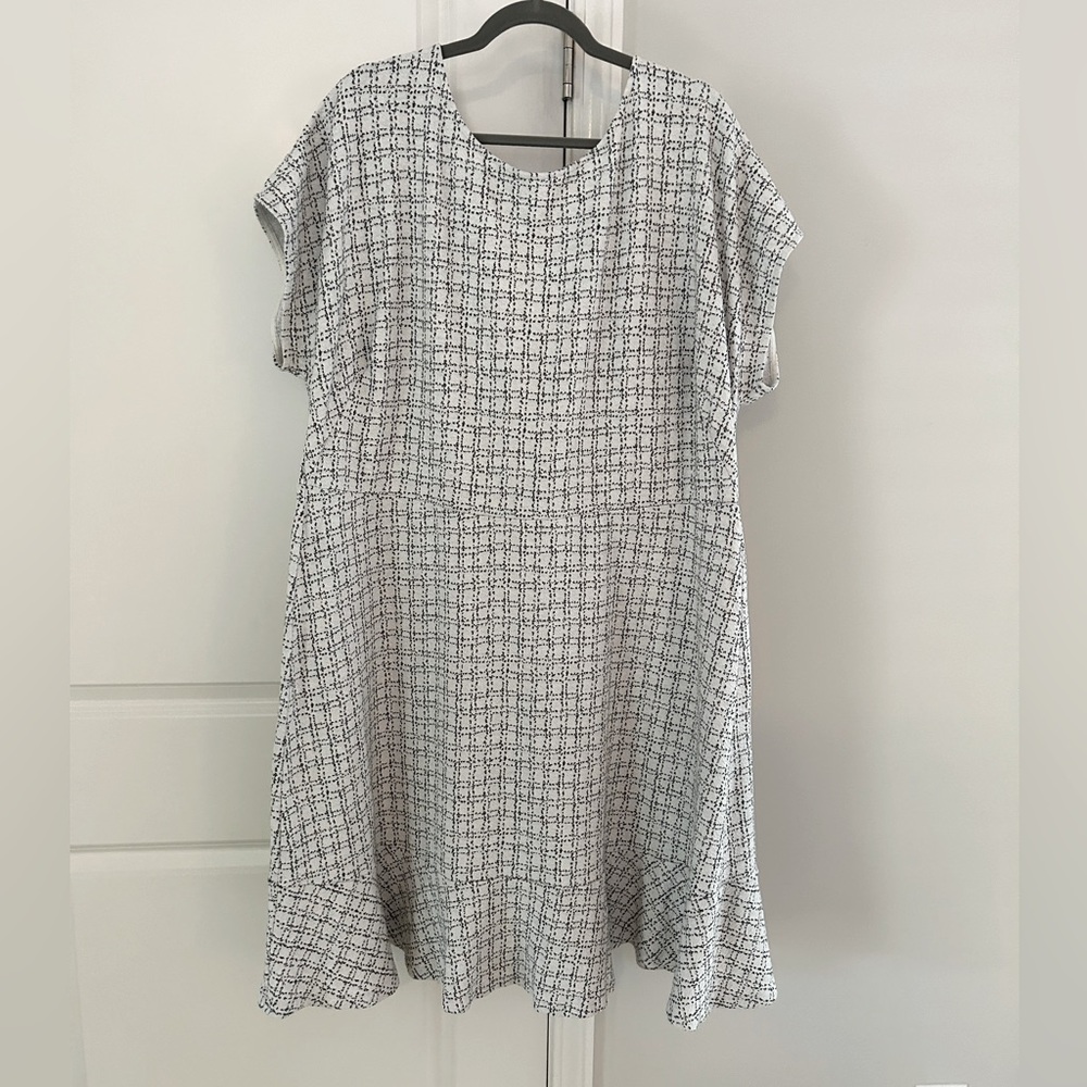 LOFT Plus Checked Jacquard Flare Dress - whisper white - size 26